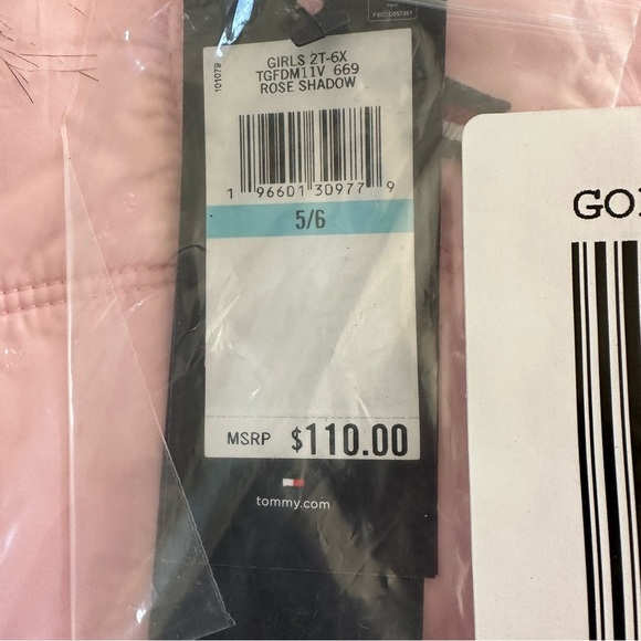 Brand New TOMMY HILFIGER Little Girls Pink Puffer Jacket Coat, Size 5/6, NWT - Picture 5 of 5